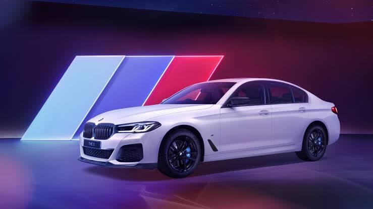 BMW 5 Series thế hệ thứ tám chính thức ra mắt thị trường Việt Nam
